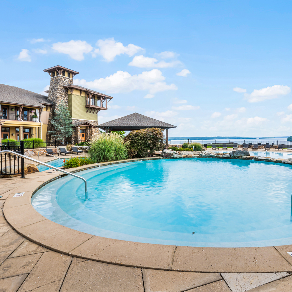 Gorgeous Multi-level Pools Await at the Clubhouse at The Preserve at Pickwick Lake