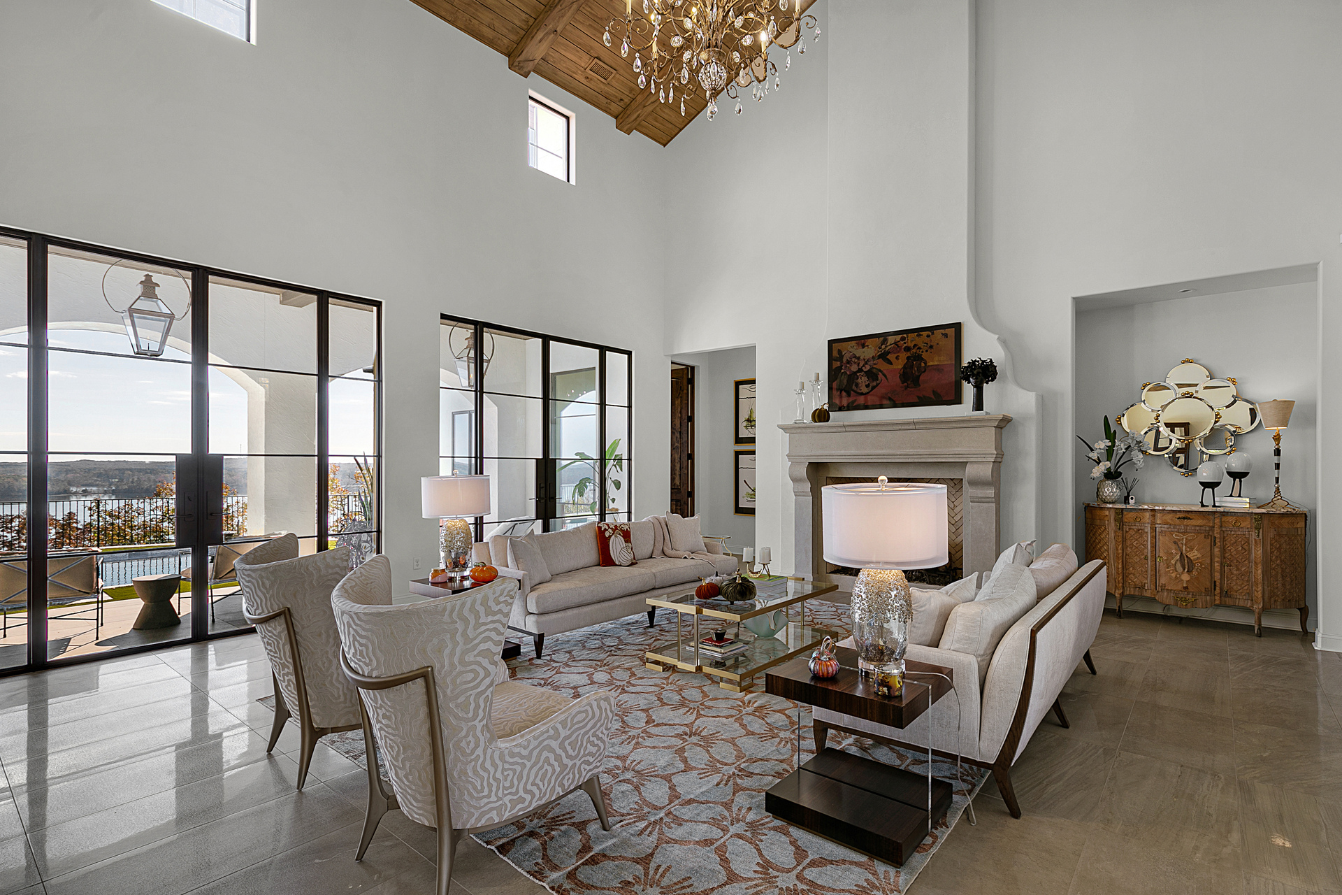 Logic Construction Group Open, Airy Living Room