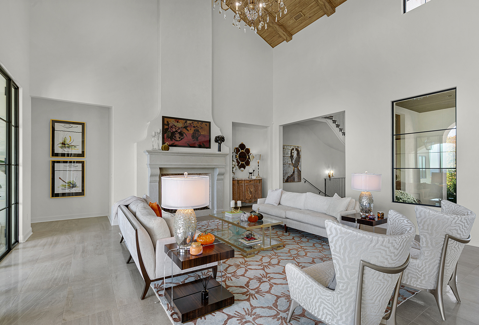 Logic Construction Group Open, Airy Living Room